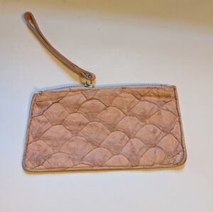 Piper & Skye Pirarucu wristlet in VGUC